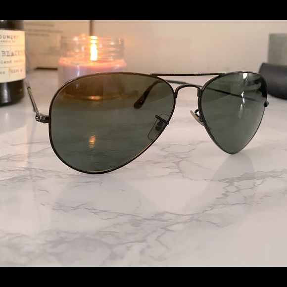 Ray Ban Aviators - Picture 1 of 3